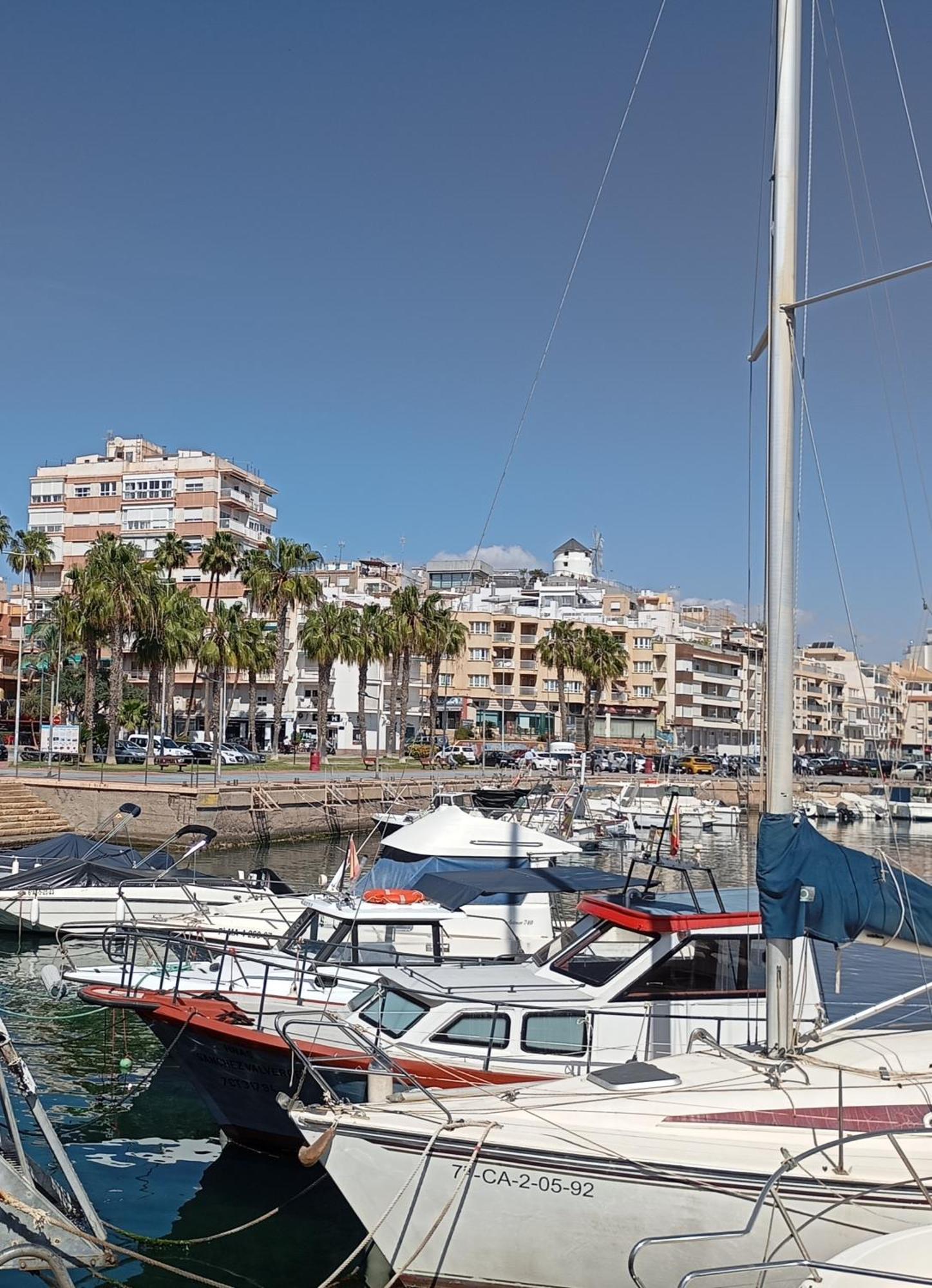 Águilas Mawilec, Centre, Plage, Port, Garage מראה חיצוני תמונה